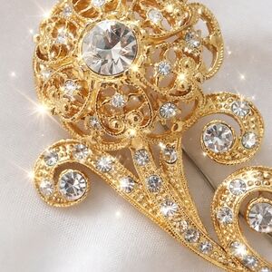 ⭐ Host Pick ⭐ X 2 Vintage| Gold Tone Stone Brooch